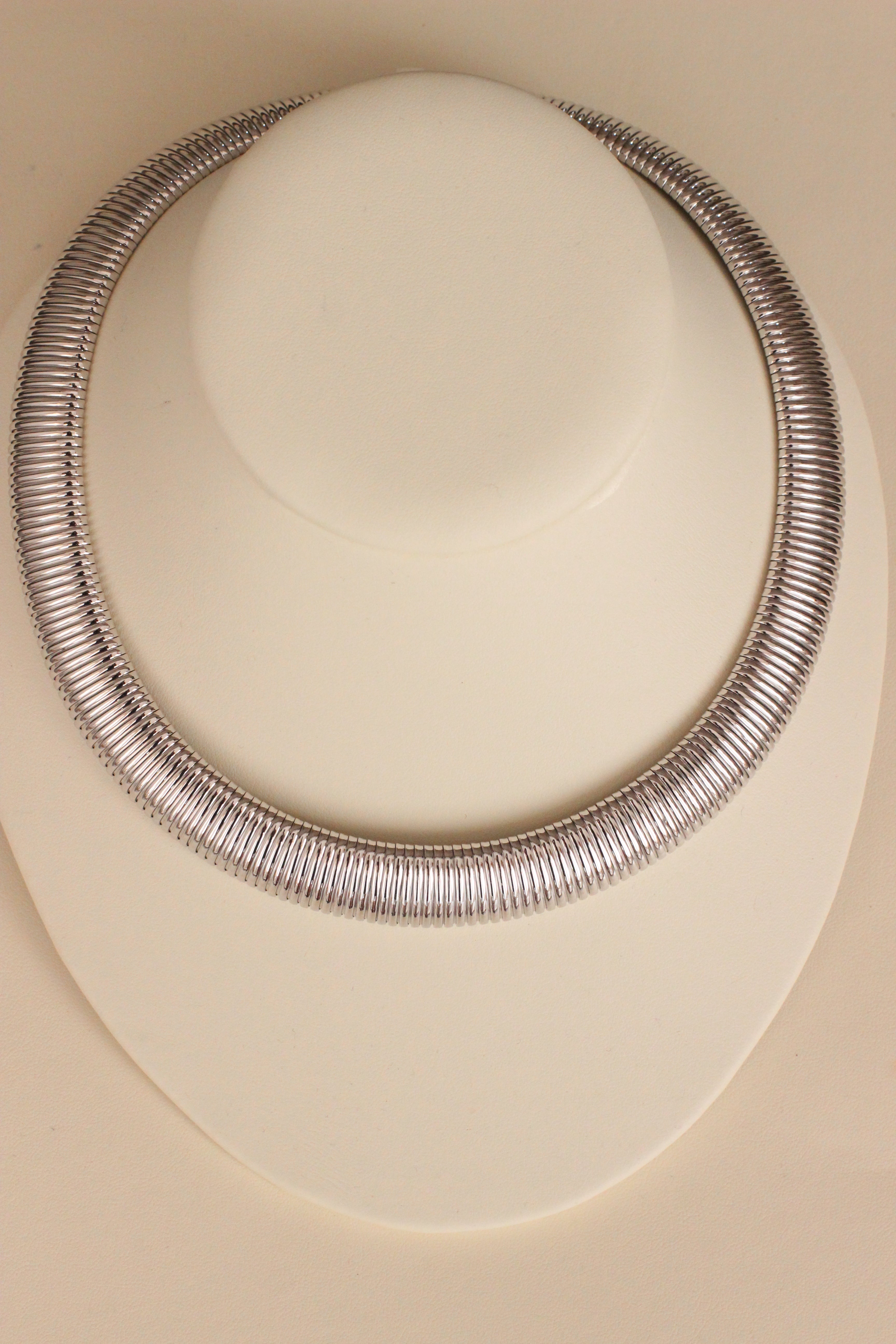 COLLAR SERPENTINE PLATA