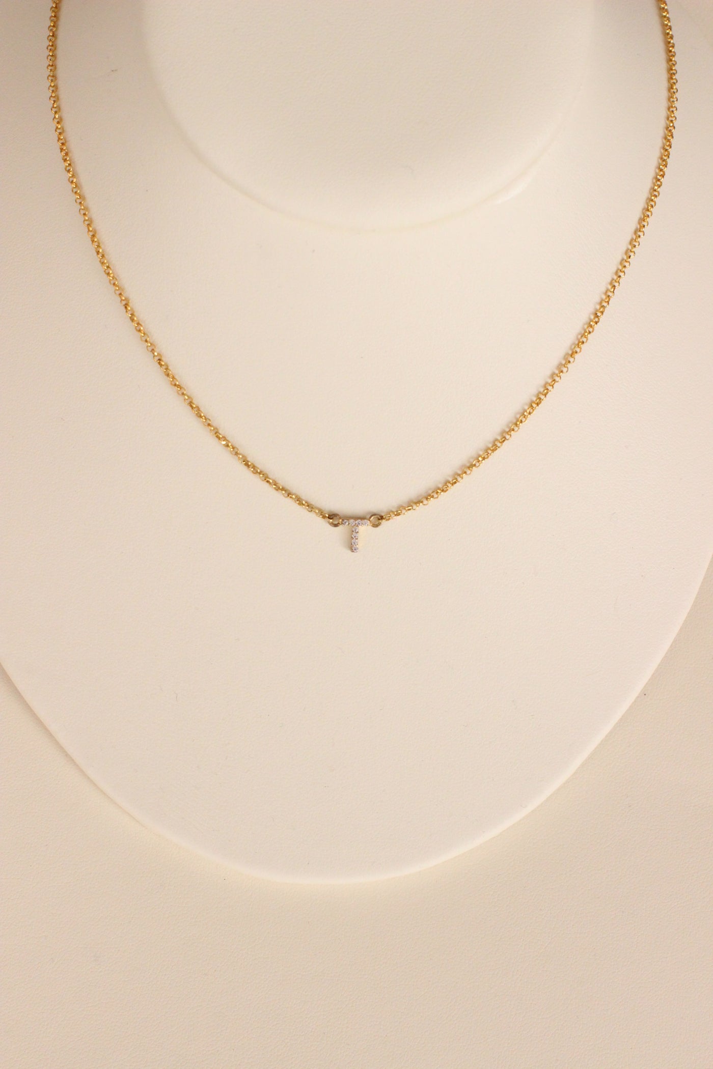 COLLAR LETRA T