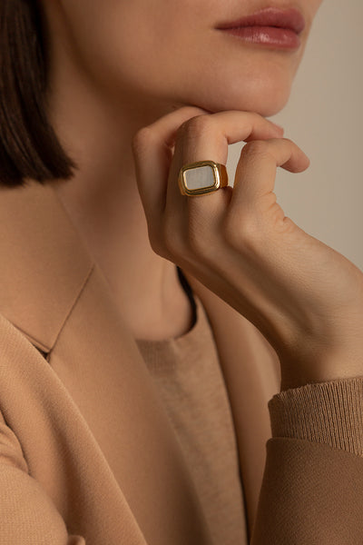 MOTHER-OF-PEARL SIGNET RING